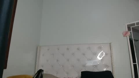 Snapshot of africanpetitequeen chatting on October 18, 10:05 am CIARA online show from October 18, 10:05 am