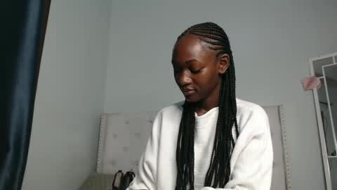 Snapshot of africanpetitequeen chatting on October 28, 9:35 am CIARA online show from October 28, 9:35 am