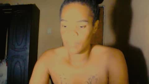 Snapshot of afrikanbonnienclyde chatting on February 28, 10:17 pm Nikky Love online show from February 28, 10:17 pm