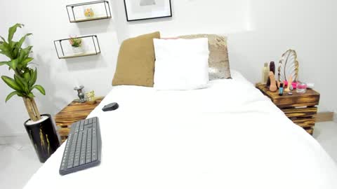 Afrodita online show from December 5, 6:00 pm