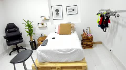 Afrodita online show from December 18, 2:28 pm