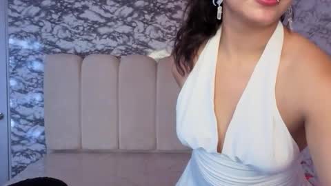 Snapshot of afrodita_wild_v chatting on December 14, 8:20 am afrodita_wild_v online show from December 14, 8:20 am