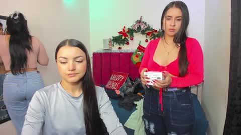 Snapshot of afroditaandsoffi chatting on December 30, 11:59 am Afrodita Chery y Hermione online show from December 30, 11:59 am