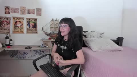 Snapshot of afroditaleclair chatting on July 28, 12:51 am Afrodita online show from July 28, 12:51 am