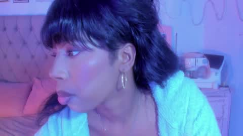 Snapshot of afrogoddes chatting on September 15, 1:11 pm afrogoddes online show from September 15, 1:11 pm