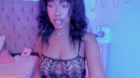 Snapshot of afrogoddes chatting on October 12, 6:18 pm afrogoddes online show from October 12, 6:18 pm