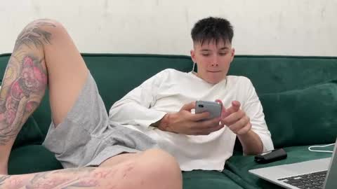 Mark online show from April 9, 8:47 pm