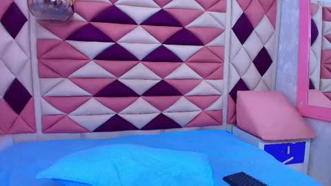 Ana online show from October 4, 11:52 am