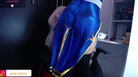 Snapshot of agata_bolton chatting on February 28, 9:55 pm Agata online show from February 28, 9:55 pm