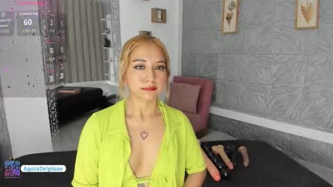 Agatadelphine online show from February 11, 1:27 pm