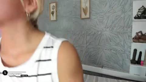 Agatadelphine online show from July 14, 1:28 pm