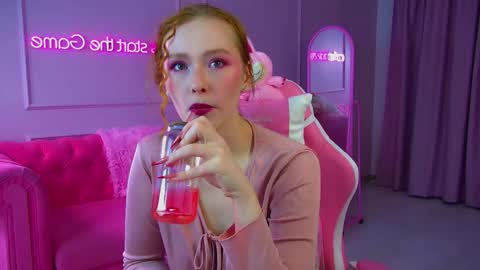 Snapshot of agatafoxley chatting on September 23, 6:44 pm AgataFoxley online show from September 23, 6:44 pm