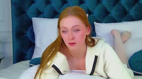 Snapshot of agatafoxley chatting on September 28, 8:09 am AgataFoxley online show from September 28, 8:09 am