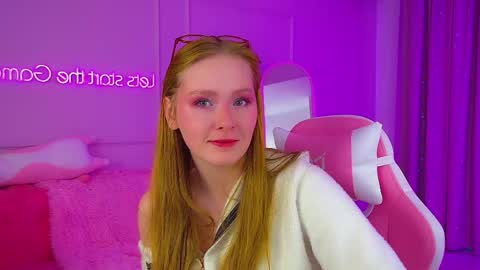 Snapshot of agatafoxley chatting on October 12, 6:12 am AgataFoxley online show from October 12, 6:12 am