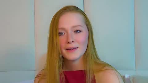 Snapshot of agatafoxley chatting on October 17, 6:32 pm AgataFoxley online show from October 17, 6:32 pm