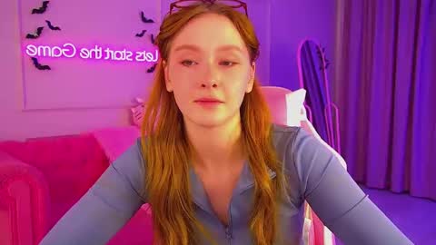 Snapshot of agatafoxley chatting on November 5, 6:08 pm AgataFoxley online show from November 5, 6:08 pm