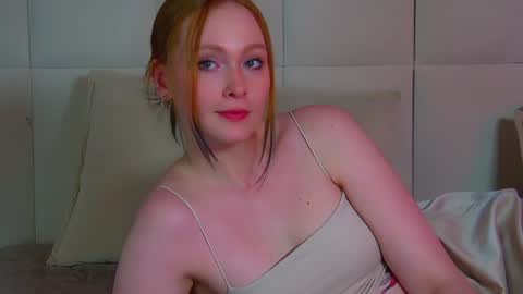 Snapshot of agatafoxley chatting on July 19, 9:18 pm AgataFoxley online show from July 19, 9:18 pm