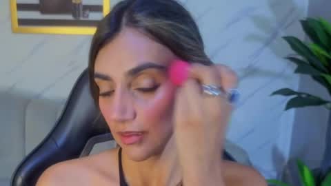 Snapshot of agatha_brooks_t chatting on April 29, 12:31 pm AGATHA online show from April 29, 12:31 pm