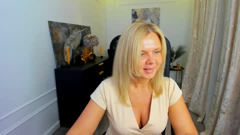 Agatha online show from May 26, 7:10 pm