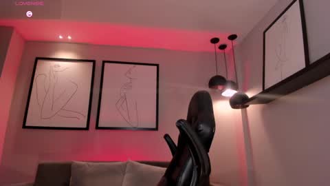 Snapshot of agathakondo chatting on February 19, 11:25 pm Agatha online show from February 19, 11:25 pm