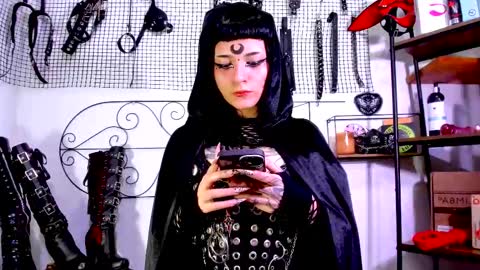 Snapshot of agathamoonn chatting on October 18, 5:57 pm Agatha Fox online show from October 18, 5:57 pm