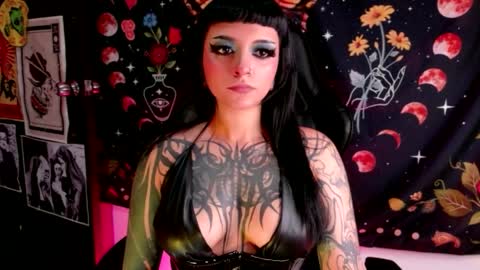 Snapshot of agathamoonn chatting on May 25, 8:48 pm Agatha Fox online show from May 25, 8:48 pm