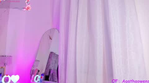 Snapshot of agathaowens chatting on September 14, 1:27 am Agatha Owens online show from September 14, 1:27 am
