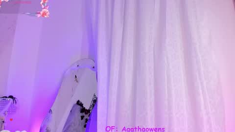 Snapshot of agathaowens chatting on October 18, 12:13 am Agatha Owens online show from October 18, 12:13 am