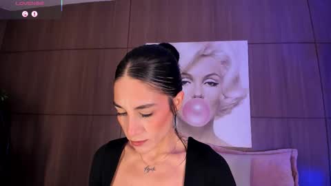    online show from February 1, 11:14 pm