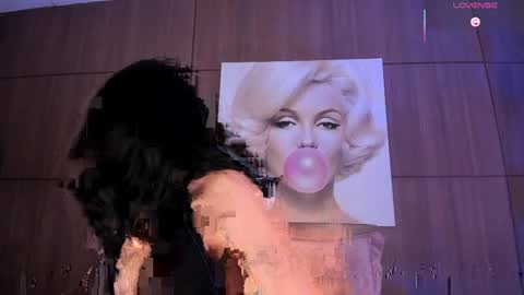    online show from April 4, 11:35 pm