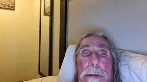 Snapshot of agedhardwood59618233 chatting on June 1, 11:01 am agedhardwood59618233 online show from June 1, 11:01 am