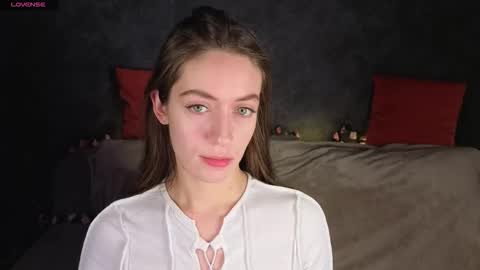 agnes wells online show from December 19, 9:16 am