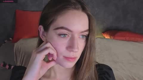 agnes wells online show from December 21, 9:16 am