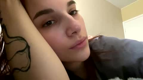 Agnes online show from November 10, 11:20 am