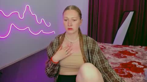 AgnesArden online show from October 13, 12:49 pm