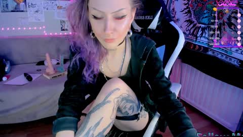 Evexxxx EX KKKRARE  online show from January 3, 9:05 pm