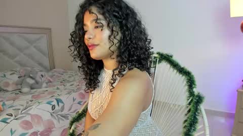 Snapshot of agsial_ chatting on November 14, 4:22 am Agsi online show from November 14, 4:22 am