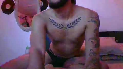 Snapshot of agustin_1298 chatting on December 17, 12:49 am Agustin online show from December 17, 12:49 am