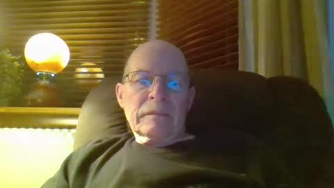 Snapshot of aguynrkfrd chatting on January 15, 10:17 am aguynrkfrd online show from January 15, 10:17 am