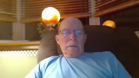 Snapshot of aguynrkfrd chatting on October 11, 9:19 am aguynrkfrd online show from October 11, 9:19 am