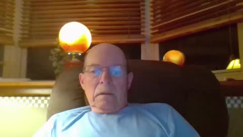 Snapshot of aguynrkfrd chatting on October 12, 9:30 am aguynrkfrd online show from October 12, 9:30 am