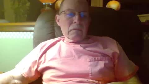 Snapshot of aguynrkfrd chatting on November 14, 10:47 am aguynrkfrd online show from November 14, 10:47 am