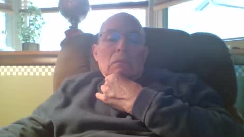 Snapshot of aguynrkfrd chatting on November 18, 5:28 pm aguynrkfrd online show from November 18, 5:28 pm