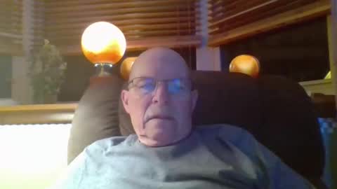 Snapshot of aguynrkfrd chatting on November 24, 10:37 am aguynrkfrd online show from November 24, 10:37 am