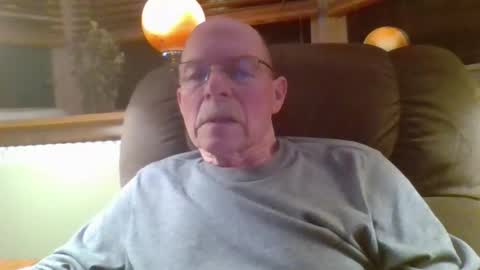 Snapshot of aguynrkfrd chatting on December 3, 10:57 am aguynrkfrd online show from December 3, 10:57 am