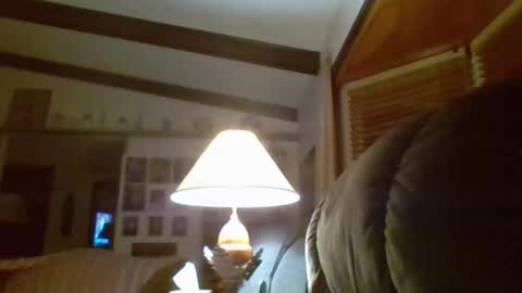 aguynrkfrd online show from December 19, 9:38 am