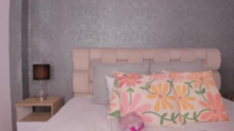 Ahmara  online show from September 18, 11:34 am