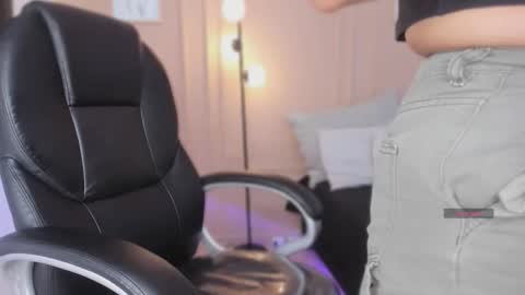 Ahmara  online show from February 5, 11:15 am