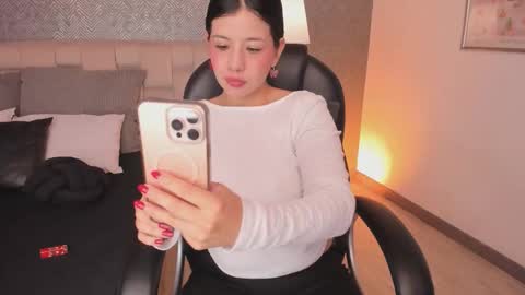 Ahmara  online show from March 11, 11:38 am