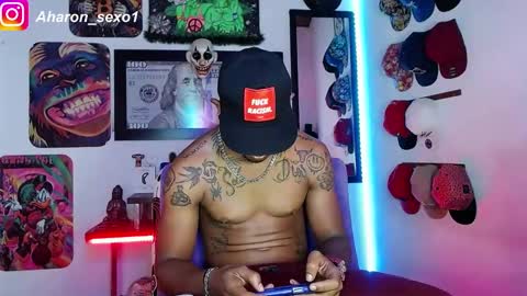 Aharon  Zamora online show from January 9, 11:34 pm